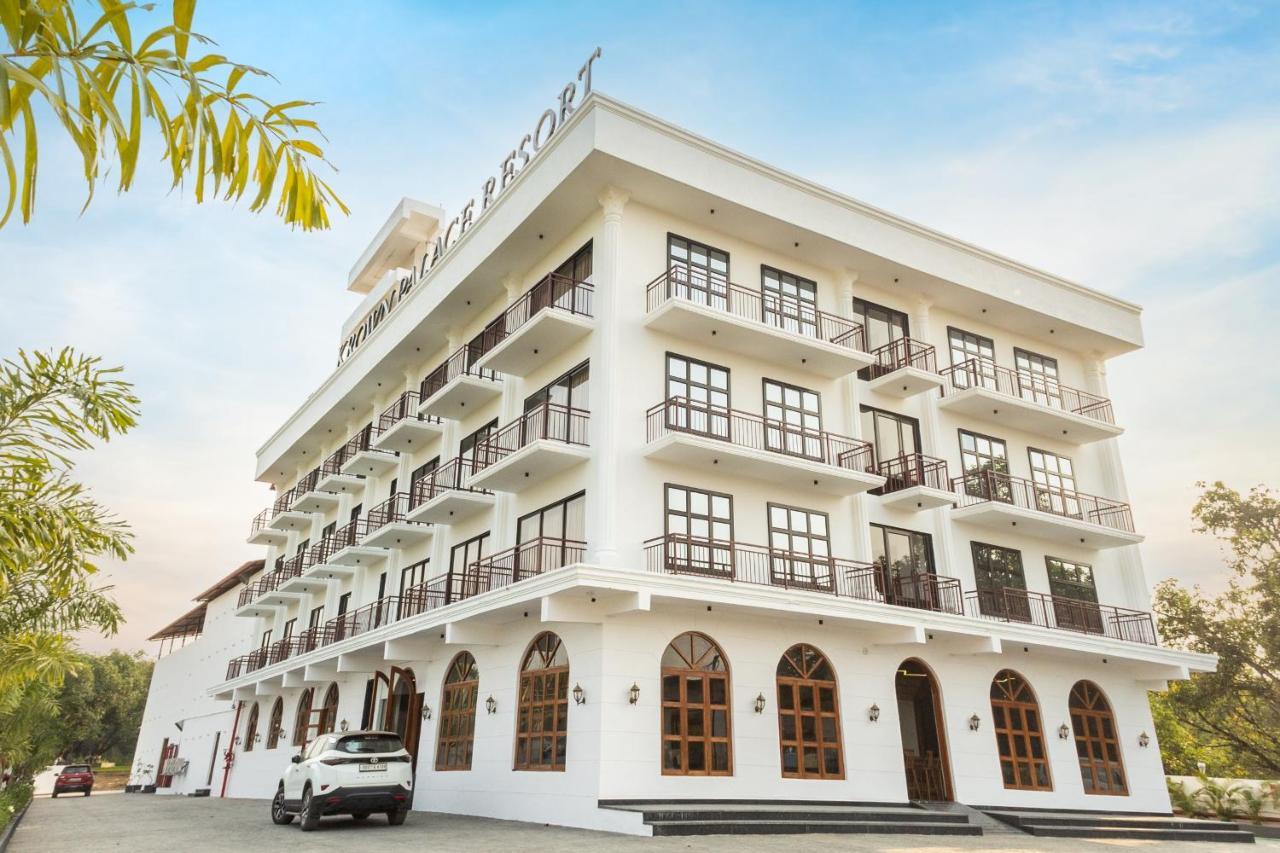 Krown Palace Resort Silvassa Exterior photo