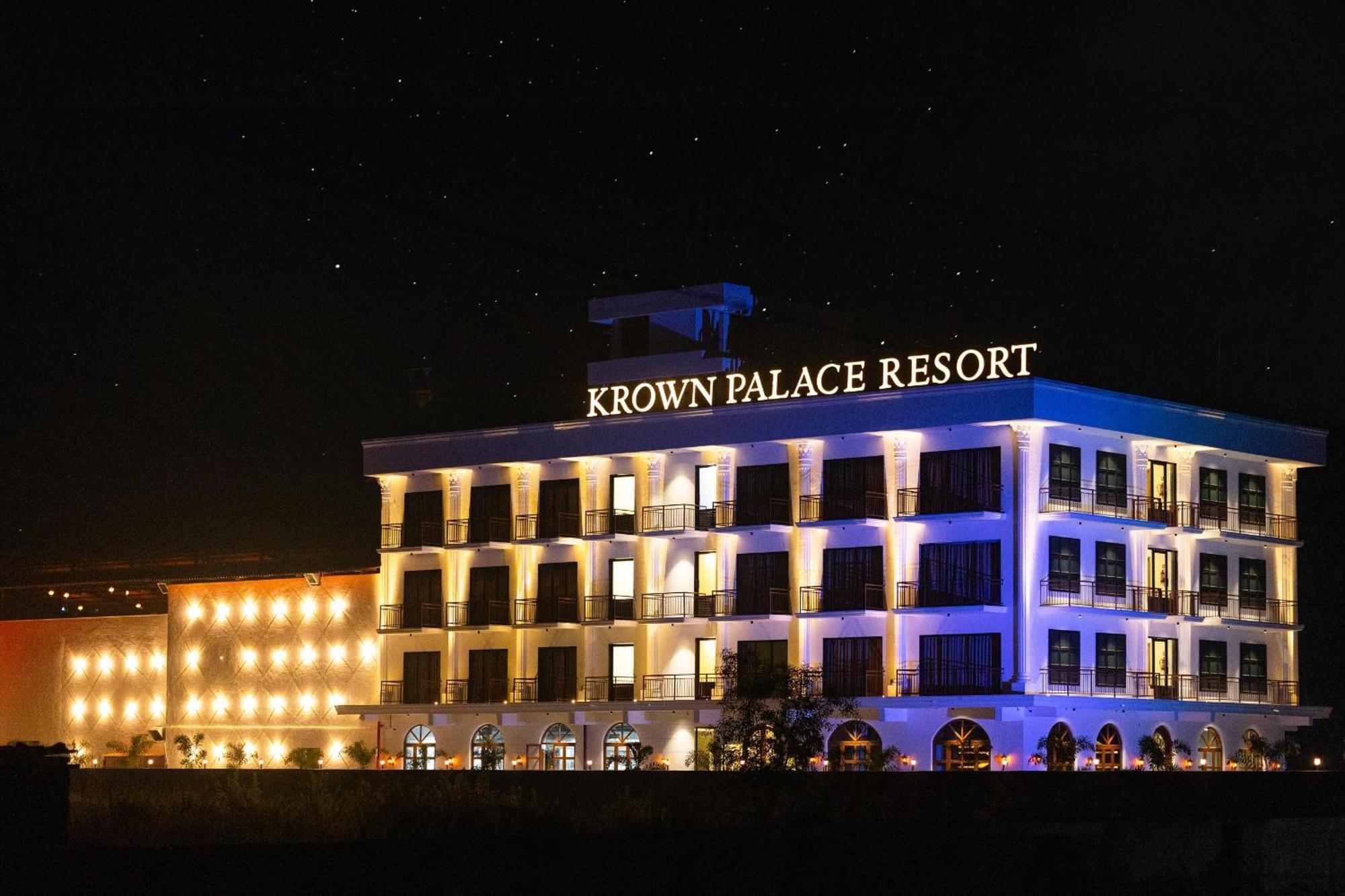 Krown Palace Resort Silvassa Exterior photo